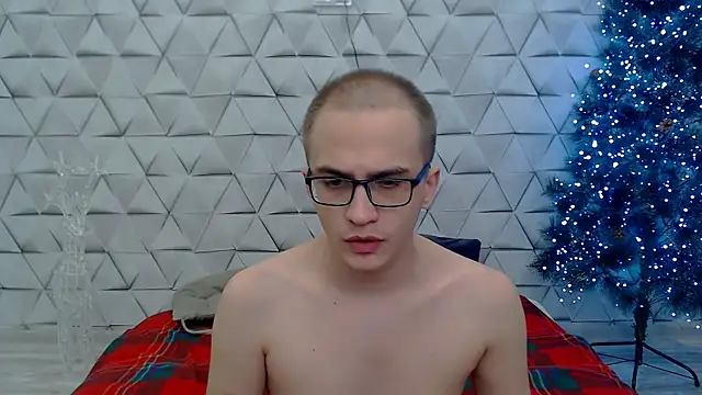 Pure Aura online show from February 26, 9:27 pm