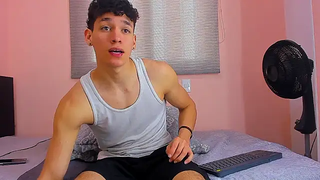 Muscle  Myke online show from February 21, 12:50 pm