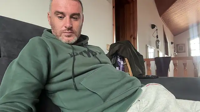 Snapshot of marcovik1 chatting on February 19, 2:35 pm marcovik1 online show from February 19, 2:35 pm