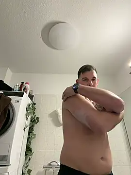 xxxsharkexxx online show from April 4, 9:12 pm