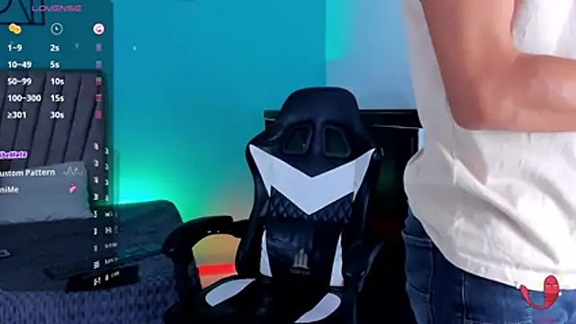 NicolasTorrez online show from February 20, 1:24 pm