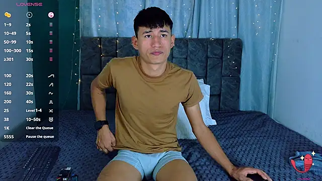 NicolasTorrez online show from February 13, 9:42 pm