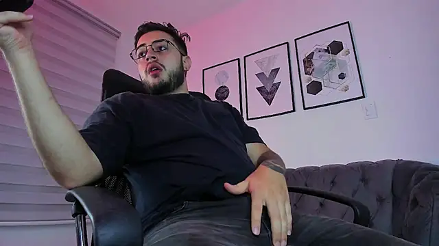 ethan grace online show from February 15, 12:02 pm