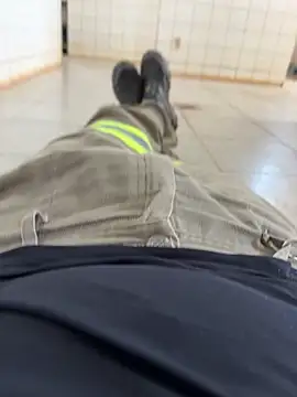 Nickysfd01 online show from April 14, 2:38 pm