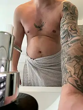 derallerechte001 online show from February 21, 11:11 am