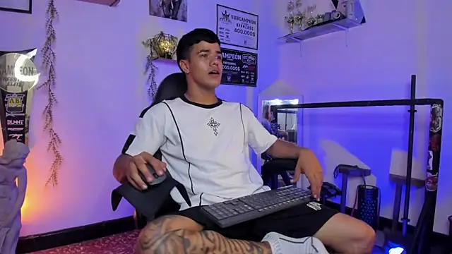 Rob zaens33 online show from February 26, 3:13 pm