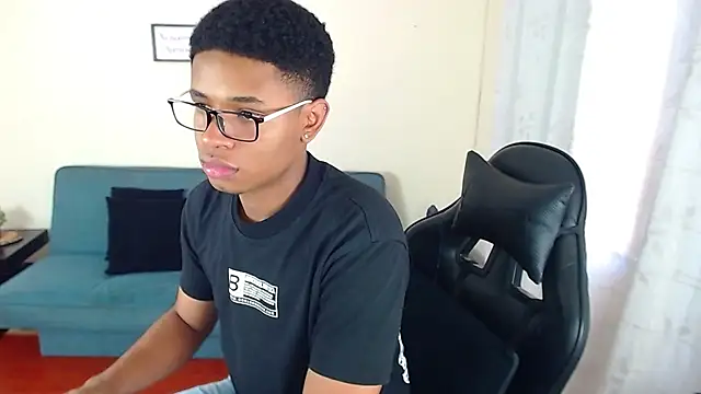 liiam3 online show from March 19, 9:51 pm