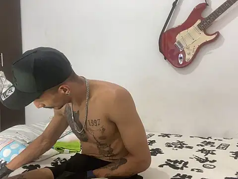 Andreyssantos online show from February 19, 4:31 am