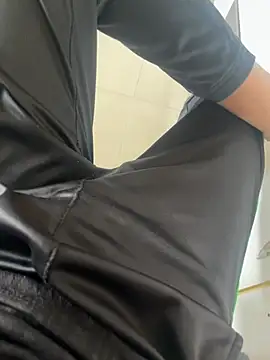 swaggyboii online show from July 14, 6:17 am