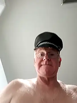 olivbisoumis online show from April 18, 4:58 am