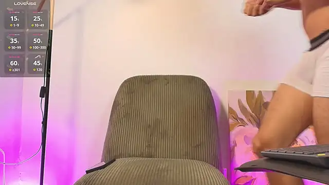 Eliassalvatore  online show from July 28, 1:32 pm