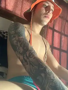 PapiLucca online show from June 22, 7:29 pm