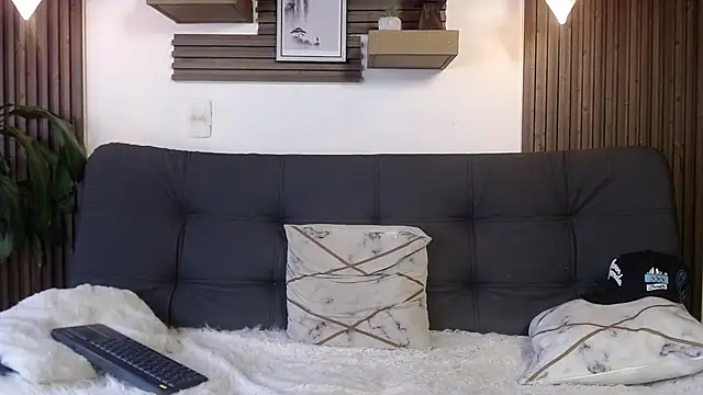 Jeremy wallker online show from February 26, 10:00 pm