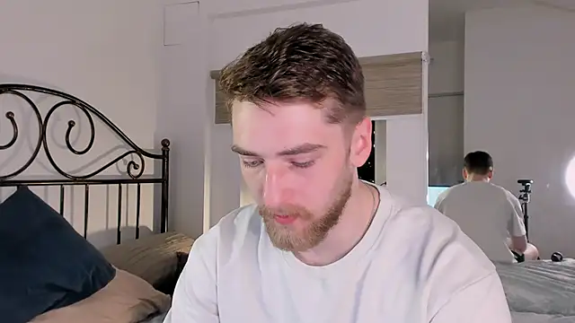 Dexter Raze online show from April 11, 7:45 am