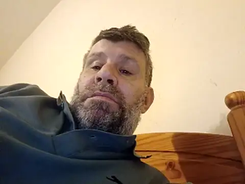 stud2512 online show from March 12, 11:23 pm