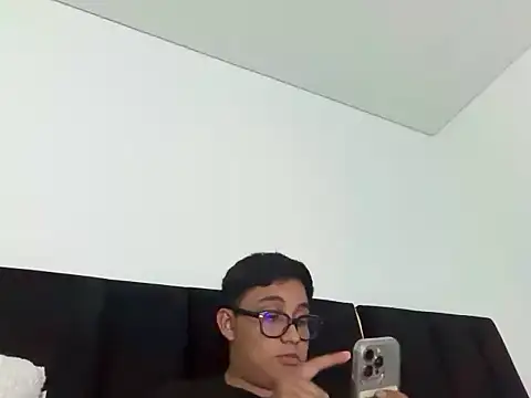 enzo 13 online show from February 23, 10:11 pm