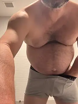 chubbylittlesecret online show from April 16, 1:38 am