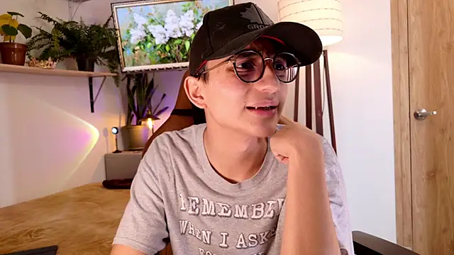 Sr evann online show from April 4, 4:04 pm