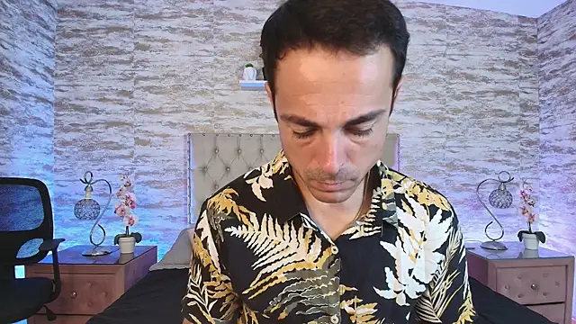 Adams Sanz online show from April 15, 7:47 pm