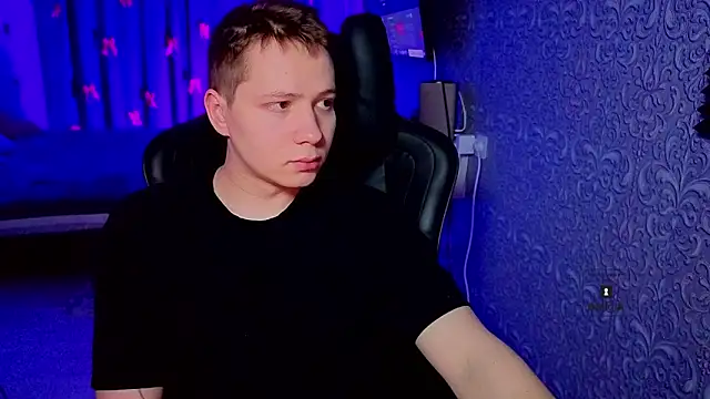 Karl Night  online show from March 3, 5:20 pm