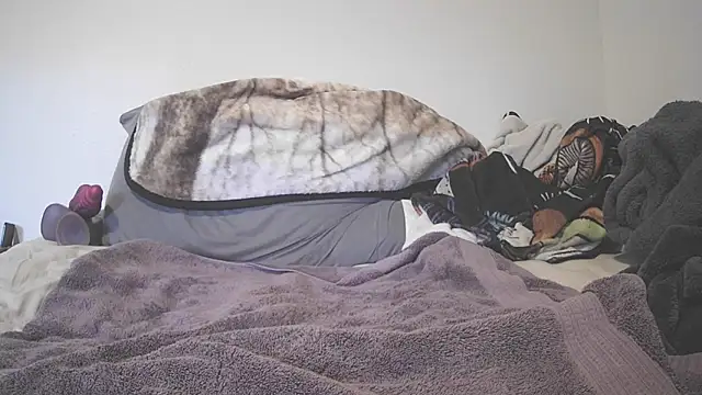 xenoneir9 online show from March 31, 10:22 pm