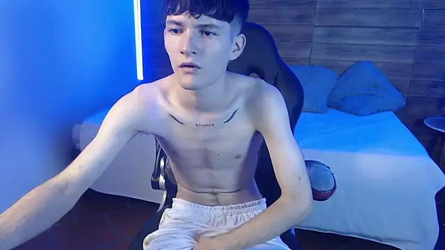 trevor mob online show from April 7, 7:47 pm