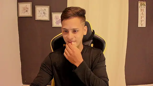 sexy andres01 online show from July 24, 11:45 pm