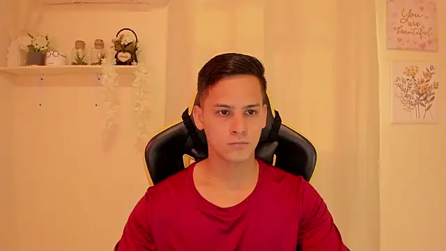 sexy andres01 online show from April 9, 2:34 pm