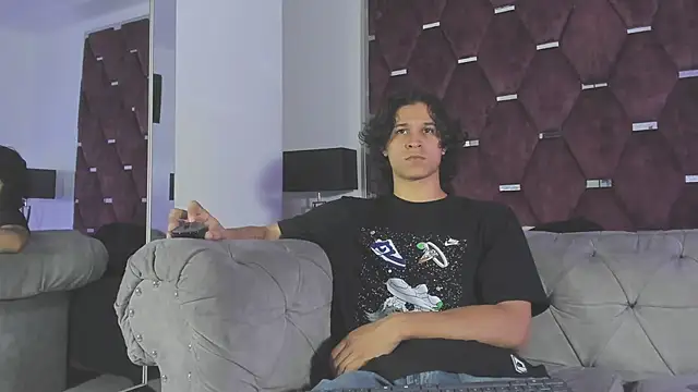 TonyBenedetti online show from June 5, 8:14 pm