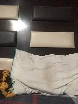 Elsolo2 online show from April 21, 10:32 am