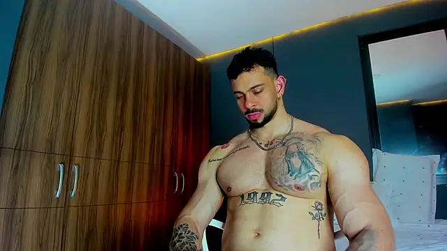 massimo visconti online show from April 2, 3:37 am