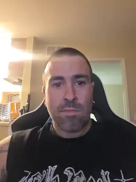 Biggbaddwulf7 online show from May 10, 9:10 am