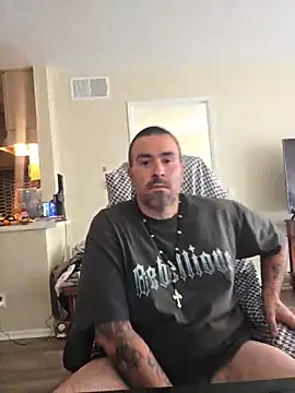 Biggbaddwulf7 online show from May 5, 6:30 pm