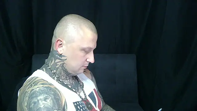 devilWithTats online show from June 17, 4:09 pm