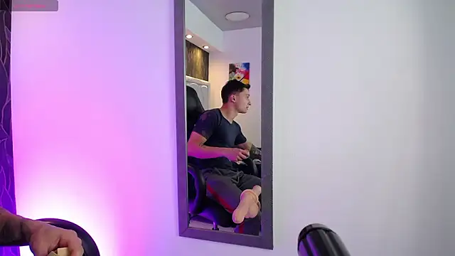 DIEGO JONES online show from March 13, 1:19 pm