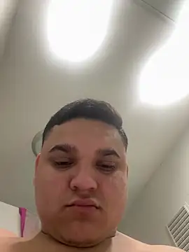 ChubbyboyVnz online show from March 6, 1:46 am