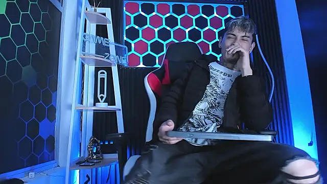 Max Hader  online show from March 18, 3:42 am