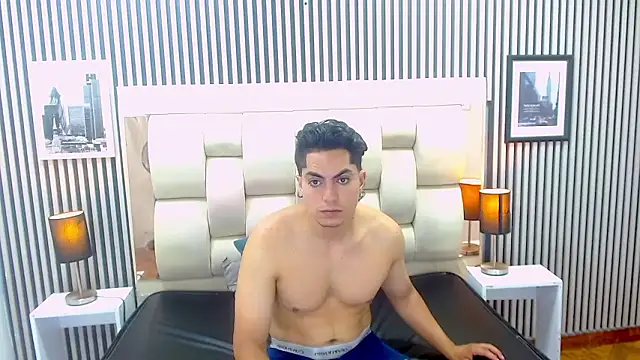 Alex Wolft online show from March 12, 1:30 pm