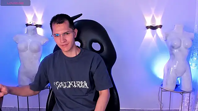 MilanDavid1 online show from March 16, 5:28 pm