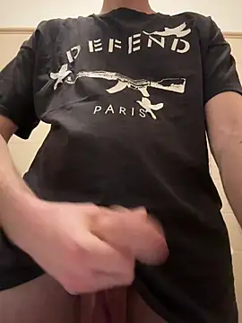 ugofantocci online show from March 31, 12:12 am