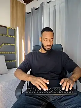 Oliver bigblack cock online show from April 3, 5:54 pm