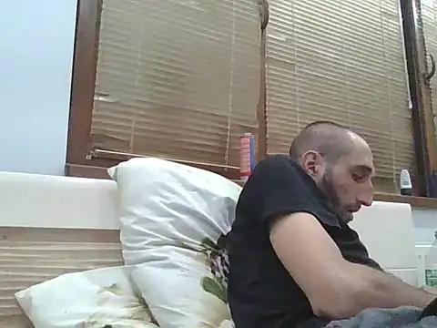 stiven121312 online show from June 17, 8:54 pm