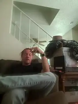 yourMasterisBored online show from June 4, 4:02 pm