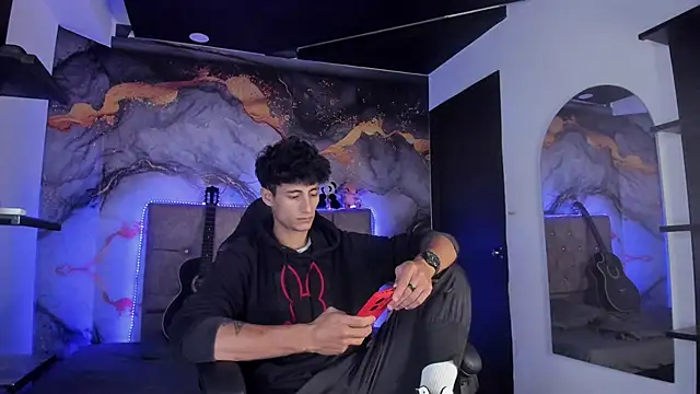 MaxiimoRomano  online show from April 30, 1:18 pm