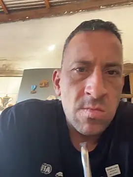 Leon090987 online show from March 22, 1:27 pm