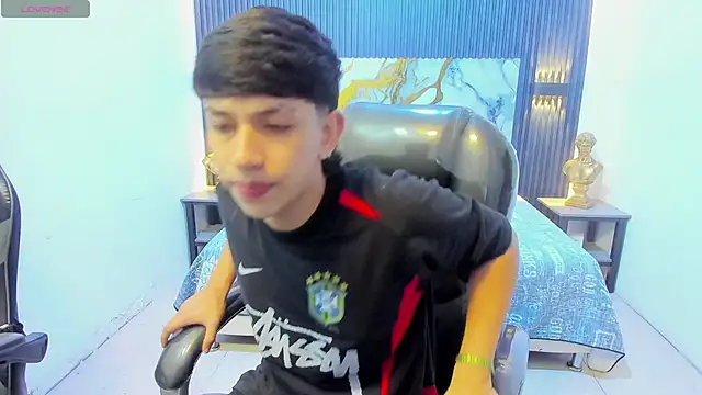 AdrianFranko online show from June 3, 1:24 pm