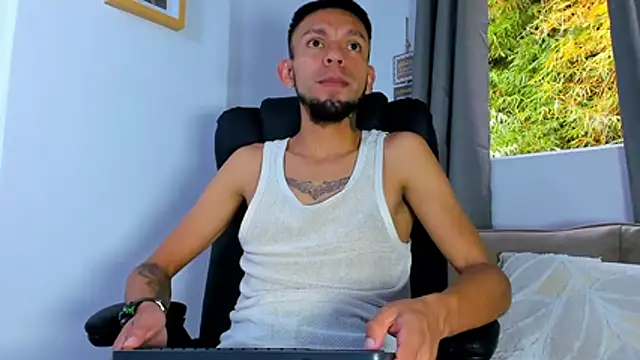 Steban silv online show from May 25, 12:33 pm
