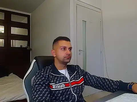 BryceReign online show from May 3, 4:48 am