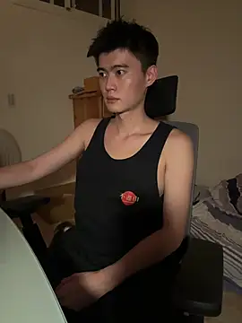 CalvinHY online show from June 21, 7:19 pm