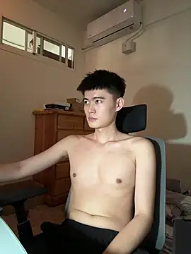 CalvinHY online show from July 13, 10:44 pm